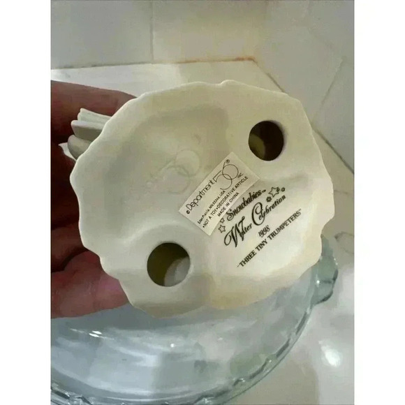 Dept 56 Snowbabies Holding Music book - Picture 9 of 9